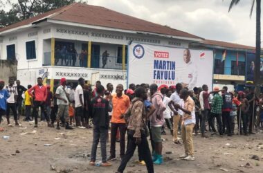 Rdc: Des militants de l’Ecidé devant le siège du parti, prêts pour la marche le 27décembre 2023 à Kinshasa